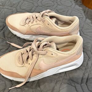 Nike Women's Cream and Rose / pale pink Sneakers